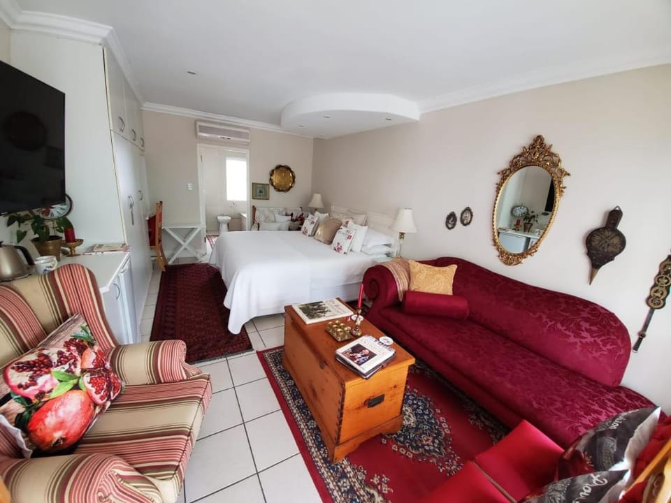Gordon's Beach Lodge Bed and Breakfast in Cape Town