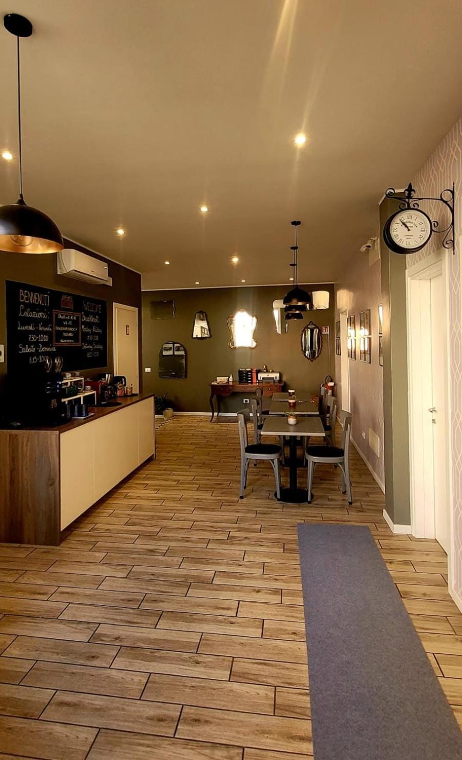 Communal lounge/ TV room, Lounge or bar