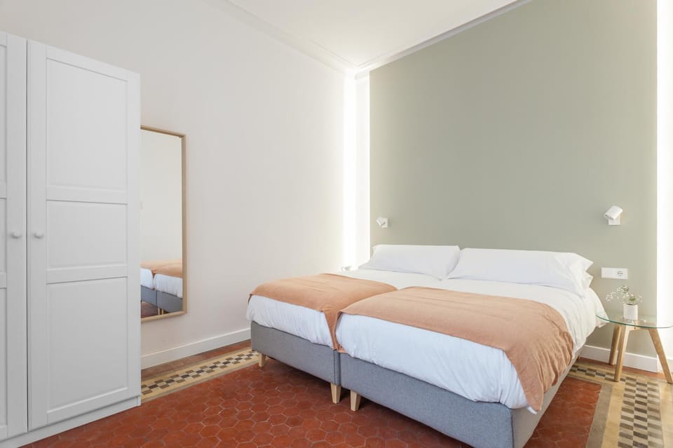 Bed, Photo of the whole room, Bedroom, wardrobe