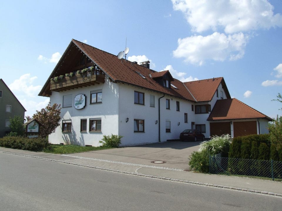 Property building, Day