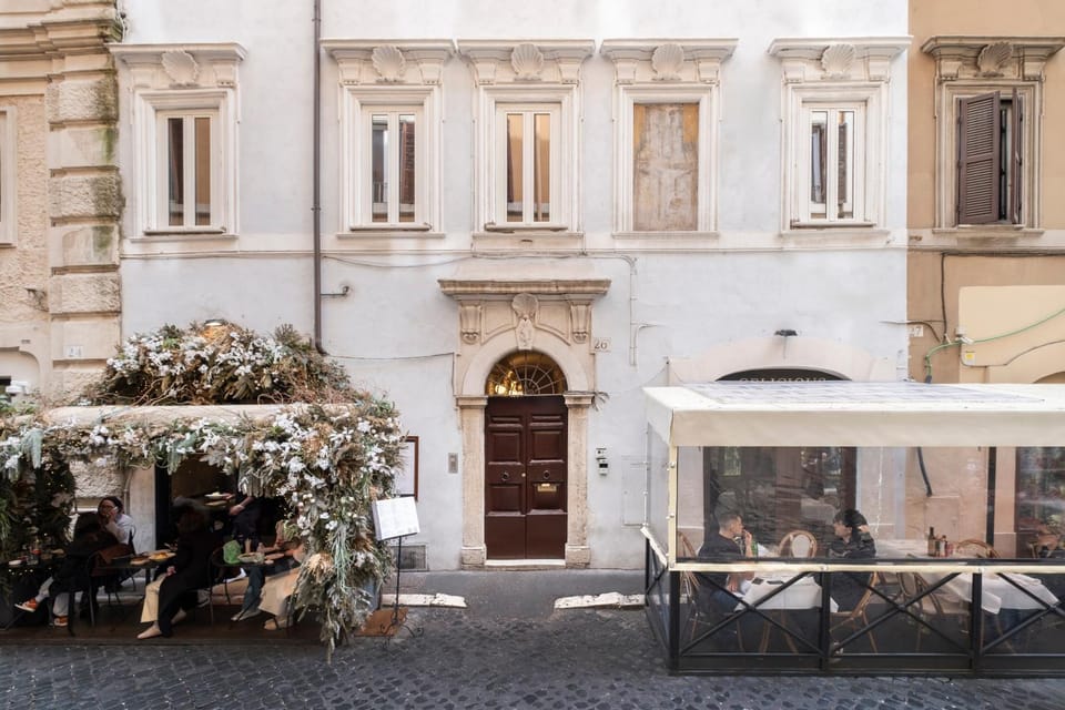 Property building, Facade/entrance