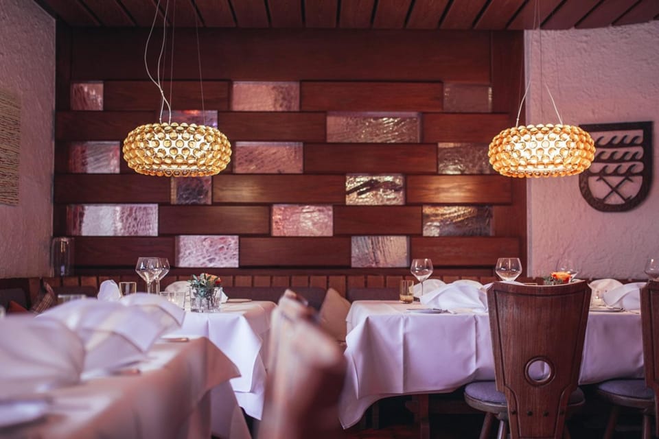 Restaurant/places to eat, Banquet/Function facilities
