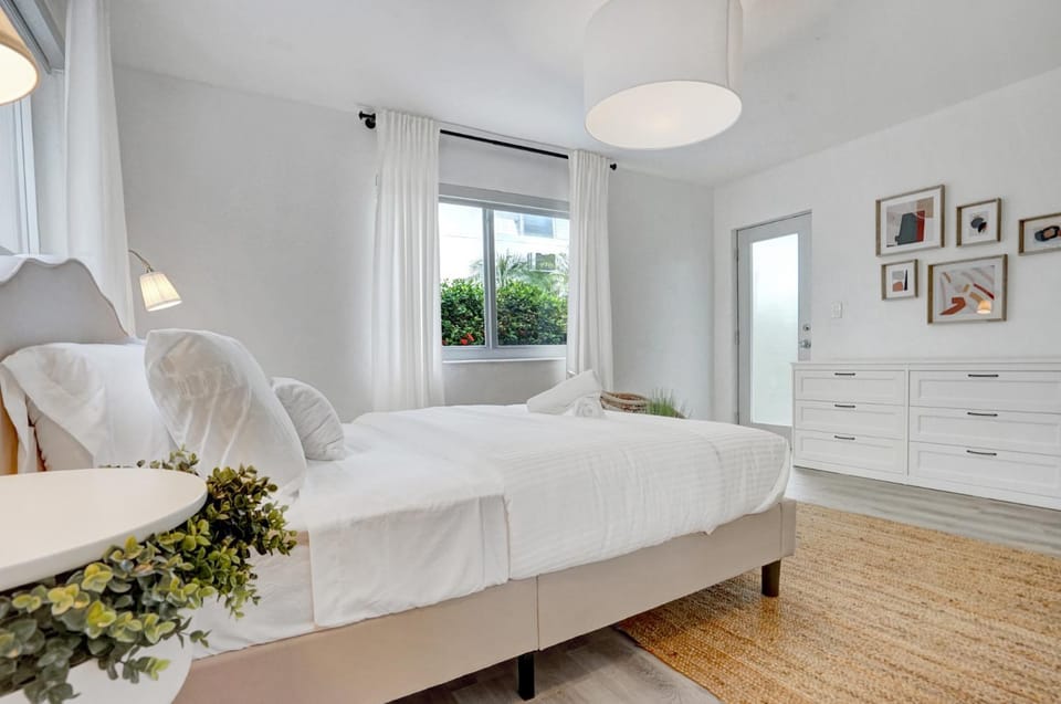 Lincoln Villa Suites Apartment in South Beach Miami