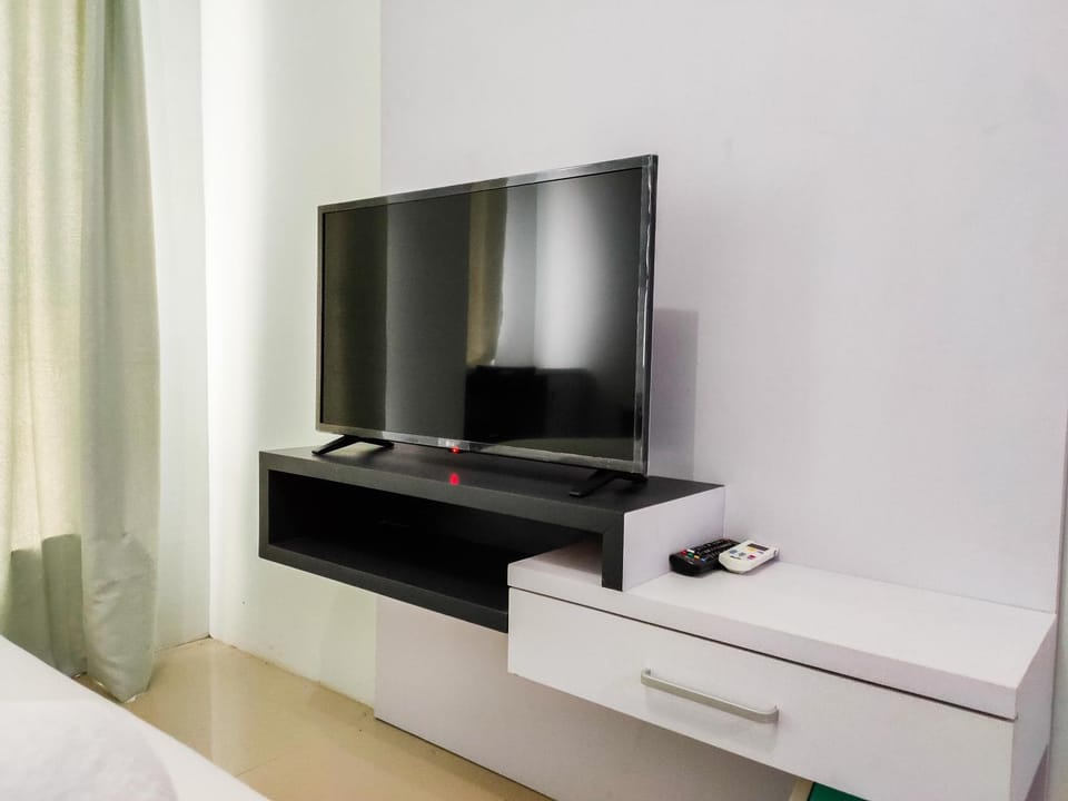 Compact and Cozy Tamansari Mahogany Studio Apartment By Travelio Apartment in West Java