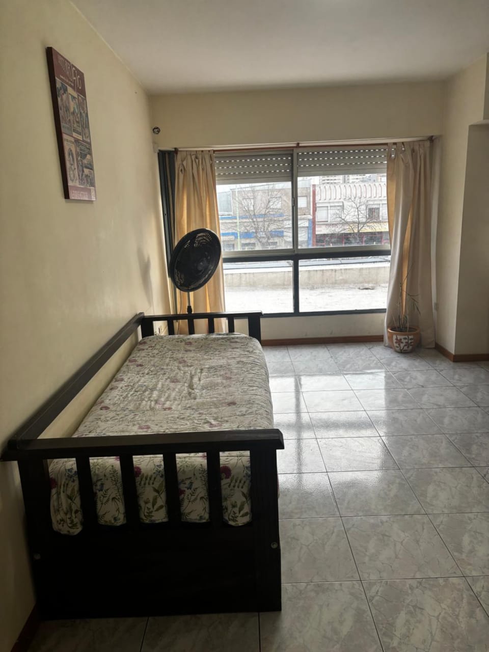 Bed, Living room