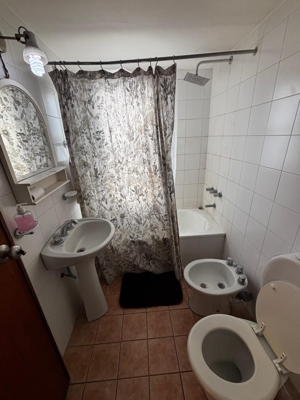 Shower, Toilet, Bathroom, bidet, towels