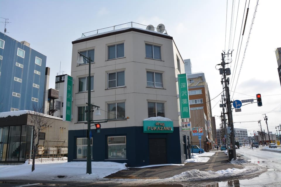 Property building, Neighbourhood