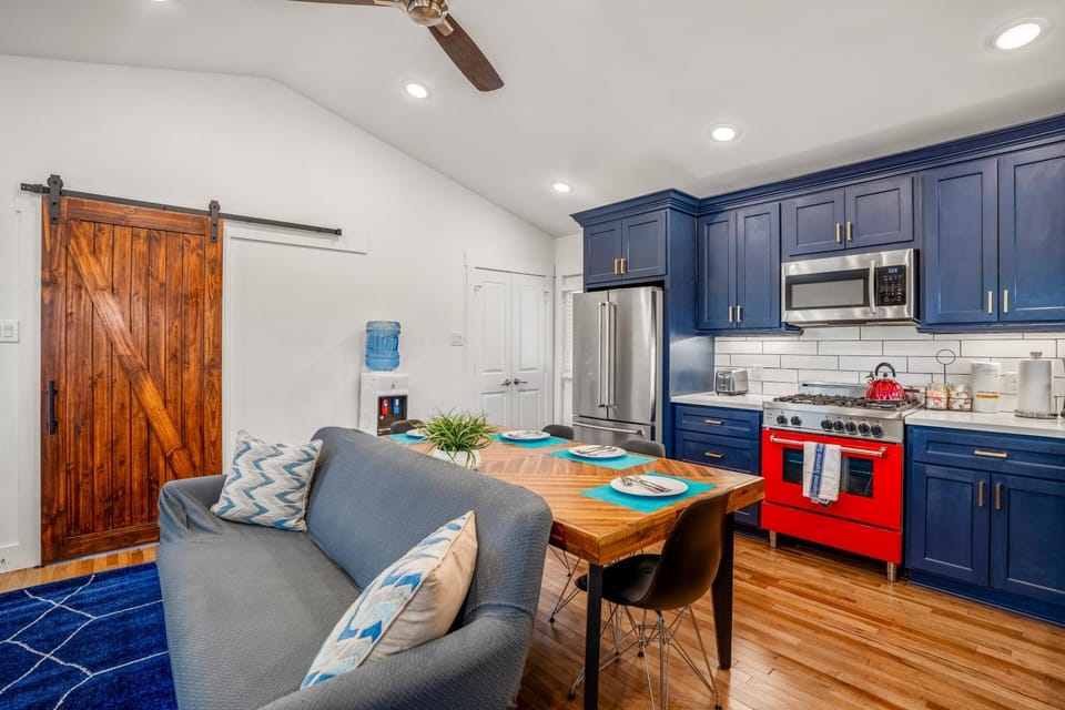 Kitchen or kitchenette, Living room, Dining area