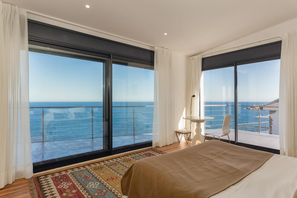 Bed, Natural landscape, View (from property/room), Balcony/Terrace, Photo of the whole room, Bedroom, Sea view