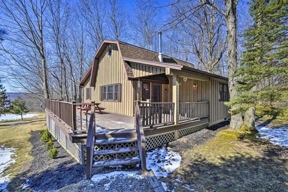 Springwater Cabin Near Hiking, Lakes, & Vineyards Cabin in Canadice
