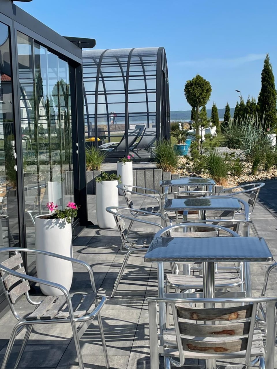 Patio, Restaurant/places to eat, Day, View (from property/room), Banquet/Function facilities