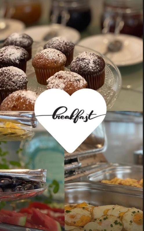 Food and drinks, Food and drinks, Meals, Breakfast, Continental breakfast, Continental breakfast, Buffet breakfast, Buffet breakfast