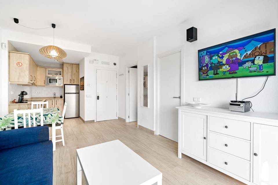 Communal lounge/ TV room, TV and multimedia, Kitchen or kitchenette, Seating area, Dining area, Evening entertainment, dishwasher, minibar, pet friendly, stove