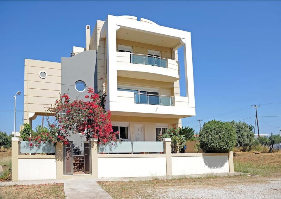 Property building, Day