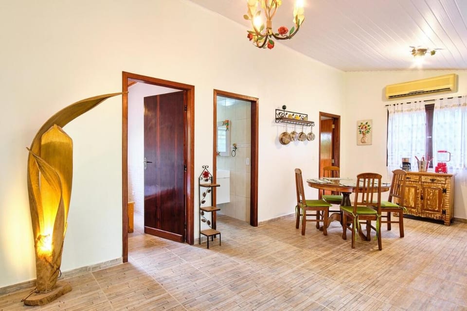 BH37- Barra Seca · BH37: ESTILO, CHARME E CONFORTO A 100 M DA PRAIA! House in Ubatuba