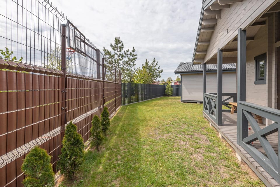 Property building, Garden