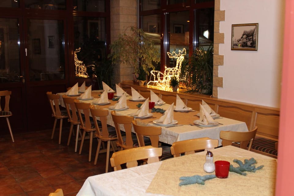 Restaurant/places to eat