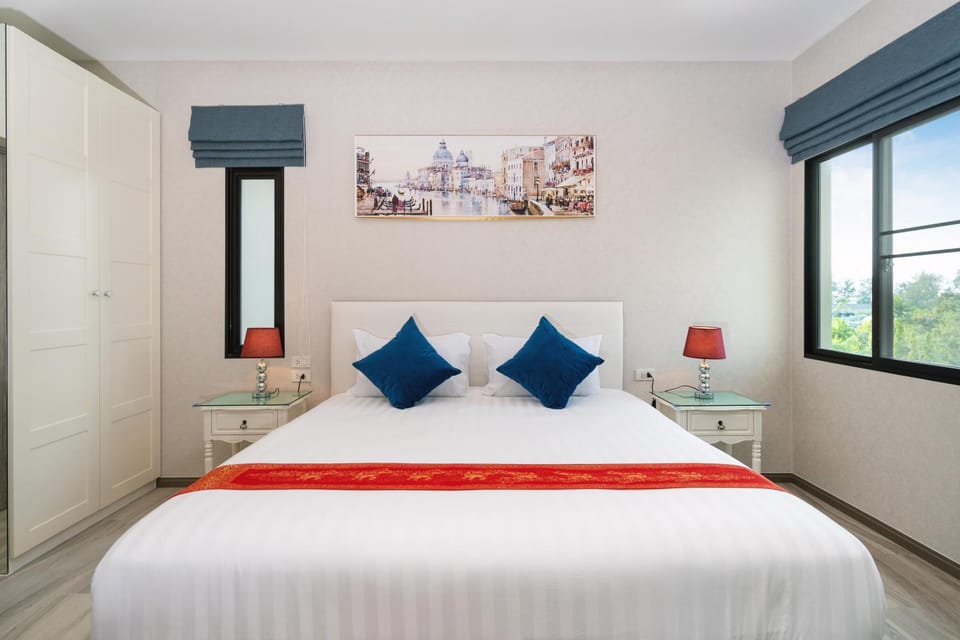 Bed, Bedroom