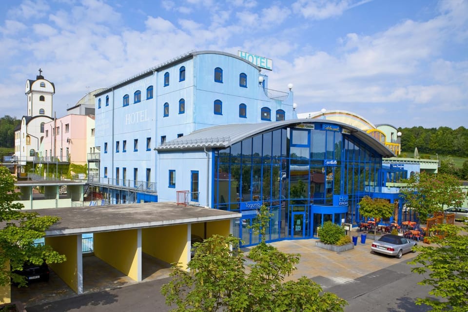 Property building, Day