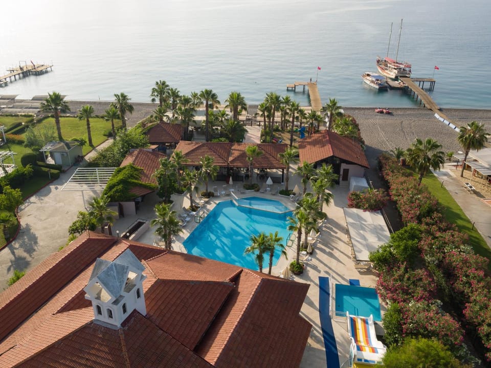 Property building, Natural landscape, Bird's eye view, View (from property/room), On site, Sea view