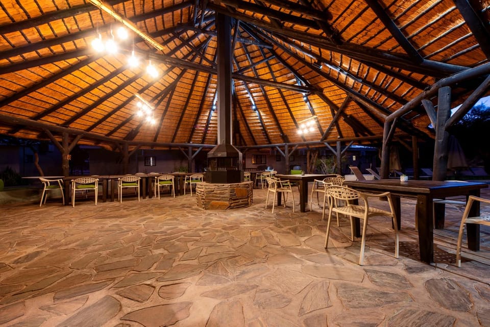 Restaurant/places to eat, Banquet/Function facilities