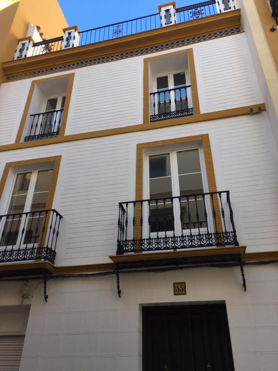 Property building, Facade/entrance