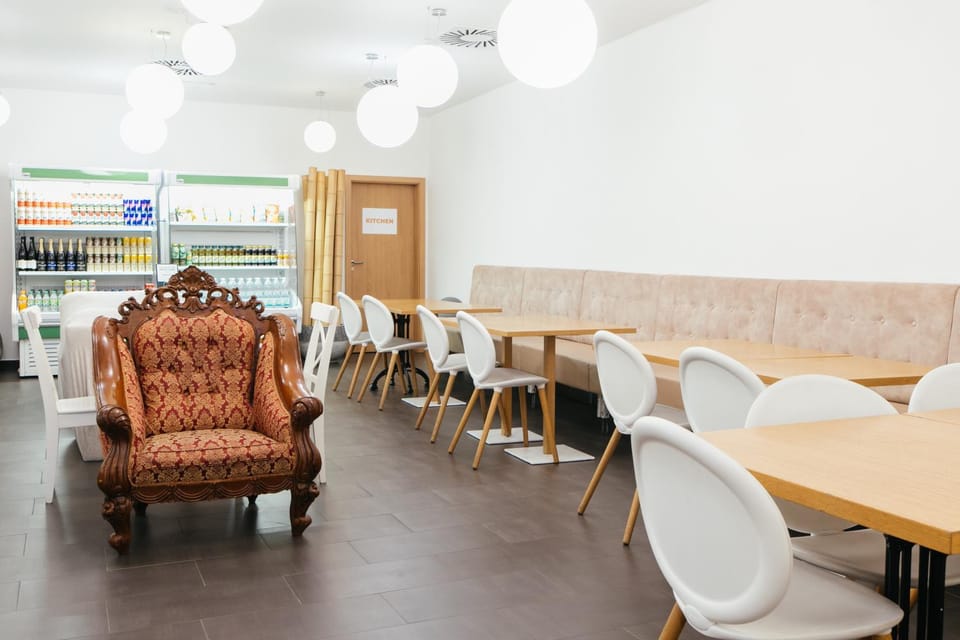 Communal lounge/ TV room, Living room, Banquet/Function facilities, Seating area, Meeting/conference room