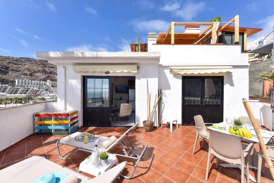 Balcony/Terrace, Dining area, Mountain view, sunbed