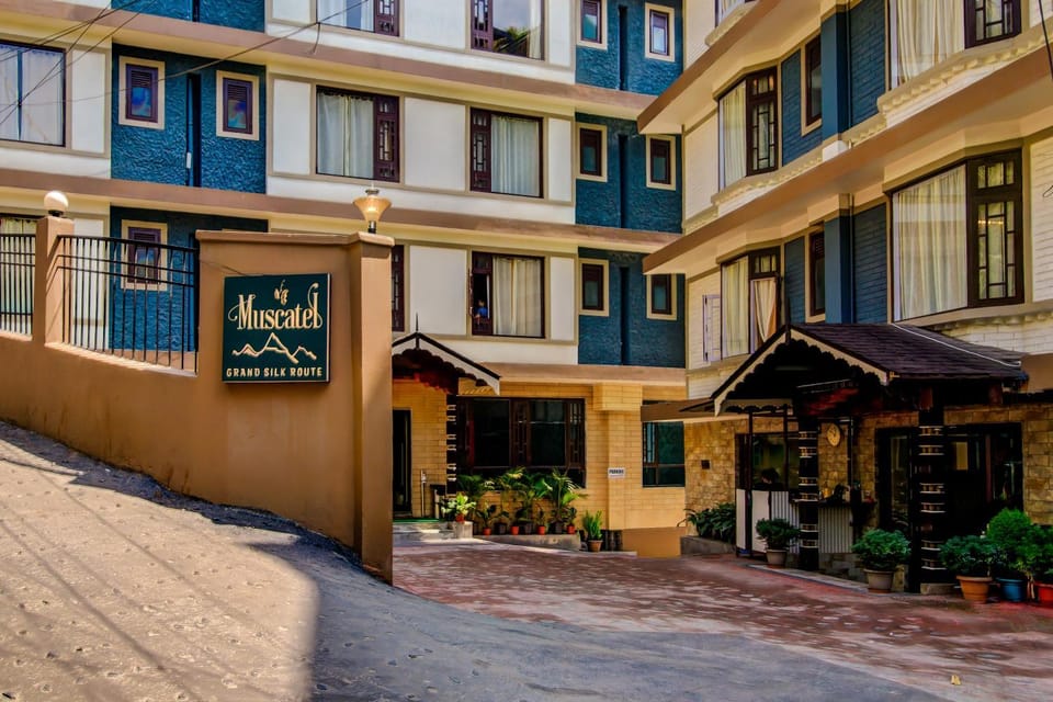 Facade/entrance