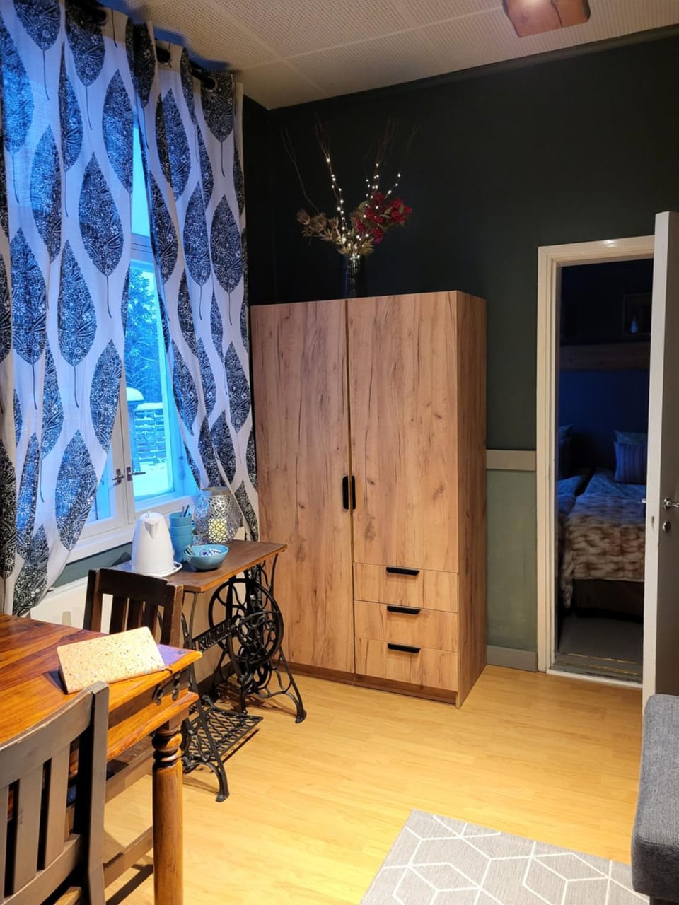 Photo of the whole room