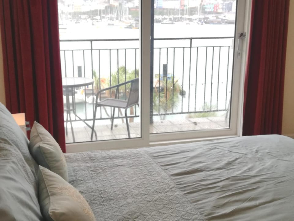 Balcony/Terrace, Bedroom, River view