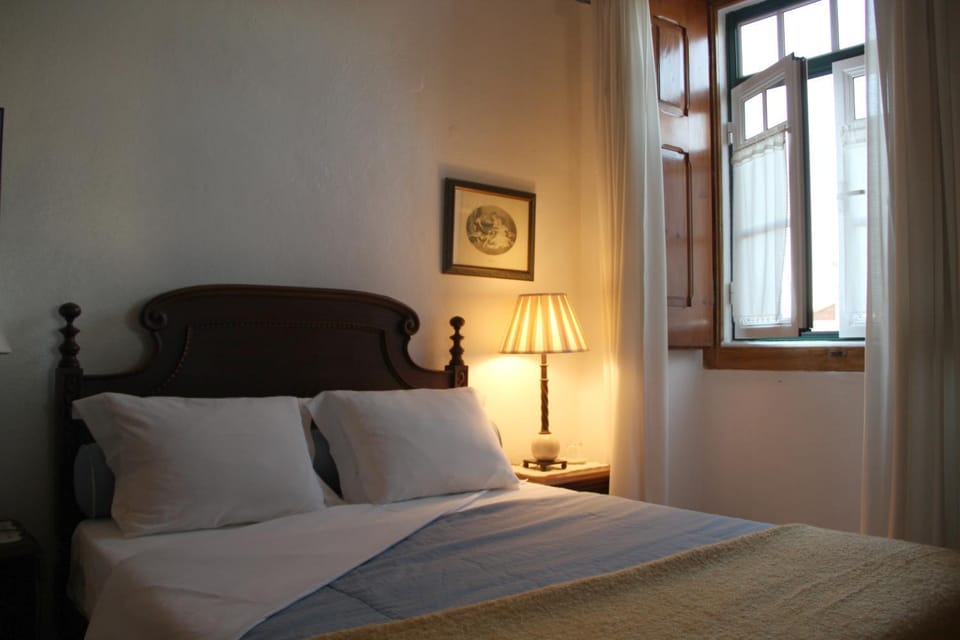 Decorative detail, Bedroom, Autumn, On site, Sunset