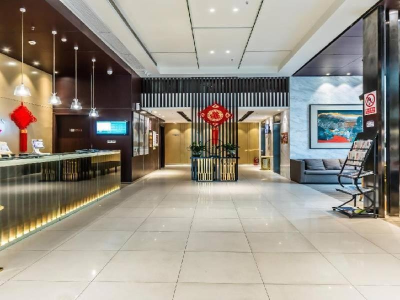 Jinjiang Inn Select Hangzhou Binjiang University Town Puyan Metro Station Hotel in Hangzhou