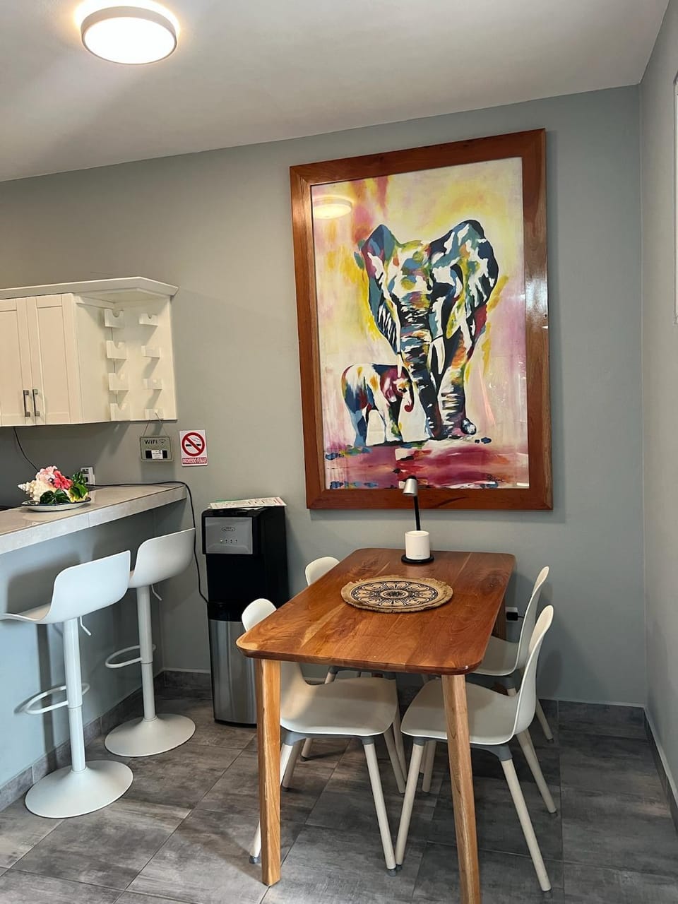 Decorative detail, Dining area