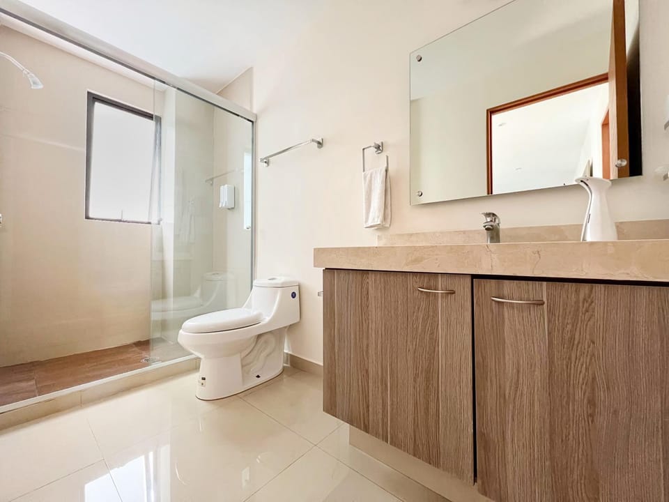 Shower, Bathroom, towels