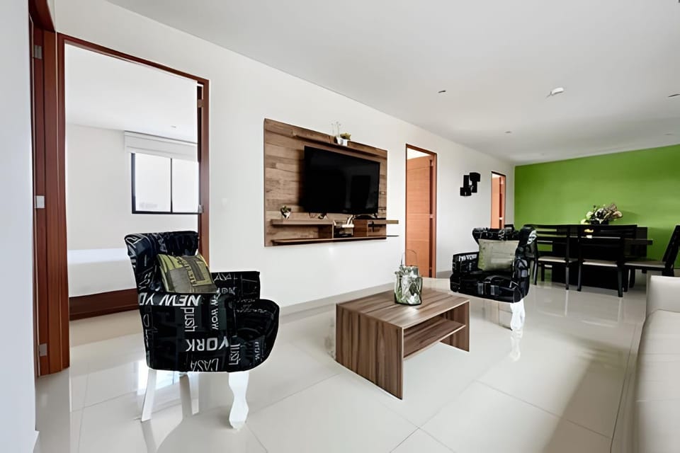 Communal lounge/ TV room, Living room, Seating area