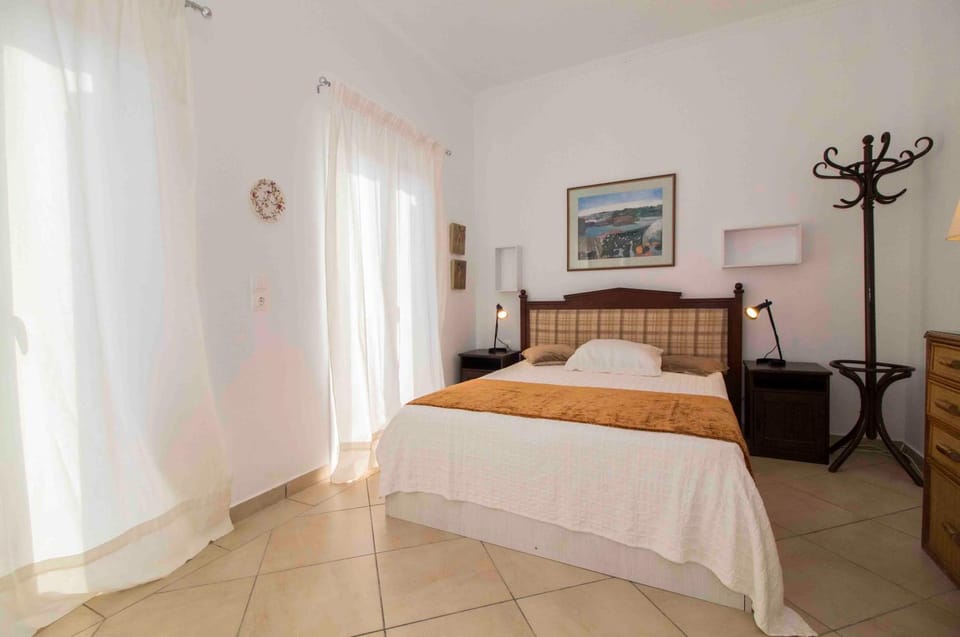 Bedroom, air conditioner