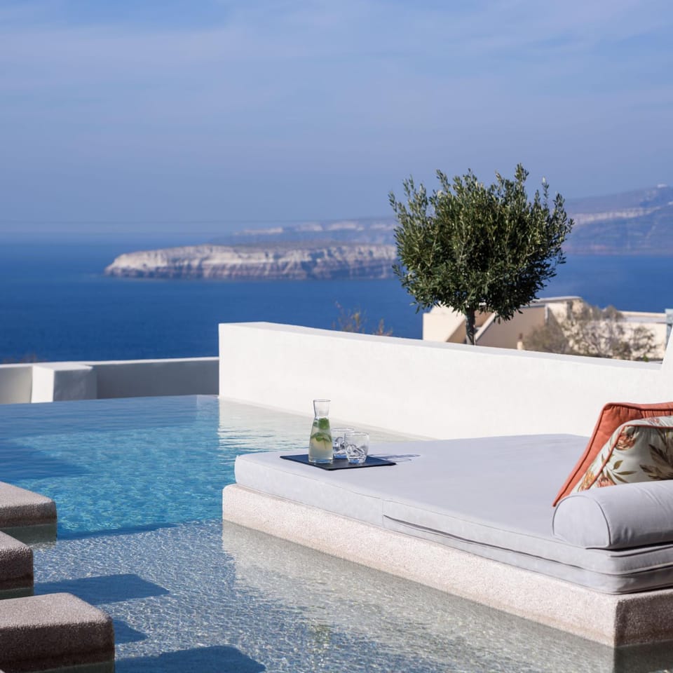 Patio, Nearby landmark, Day, Natural landscape, Garden, Hot Tub, View (from property/room), Balcony/Terrace, Seating area, Landmark view, Mountain view, Pool view, Sea view, Swimming pool, Drinks, Seasons, Time of day, sunbed