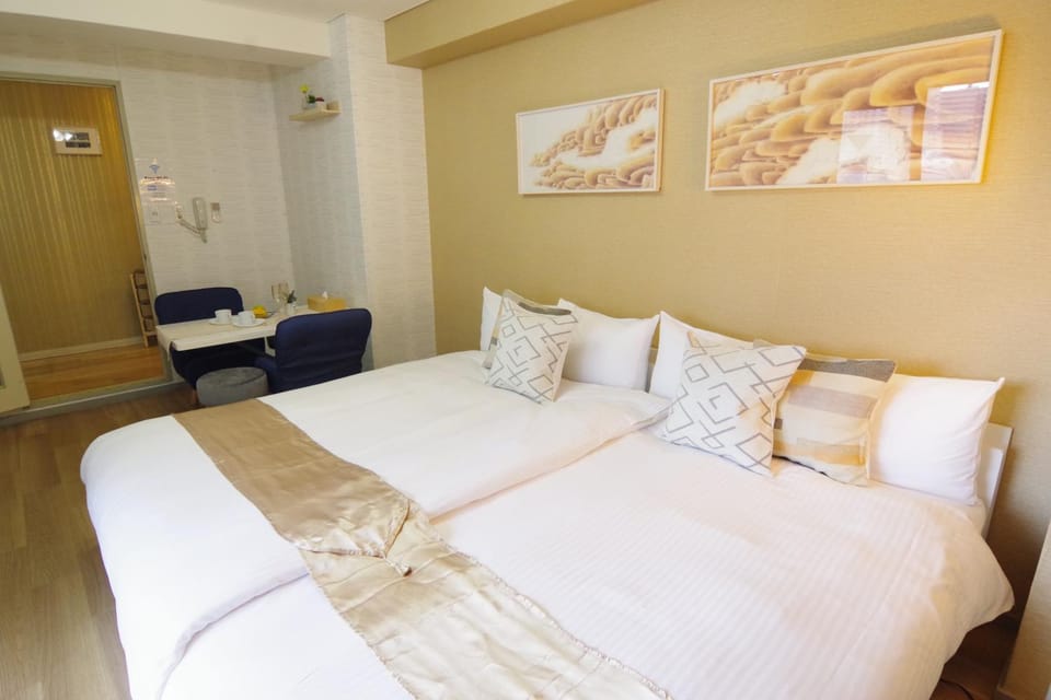 Nippombashi Art Hotel 601 Apartment in Osaka