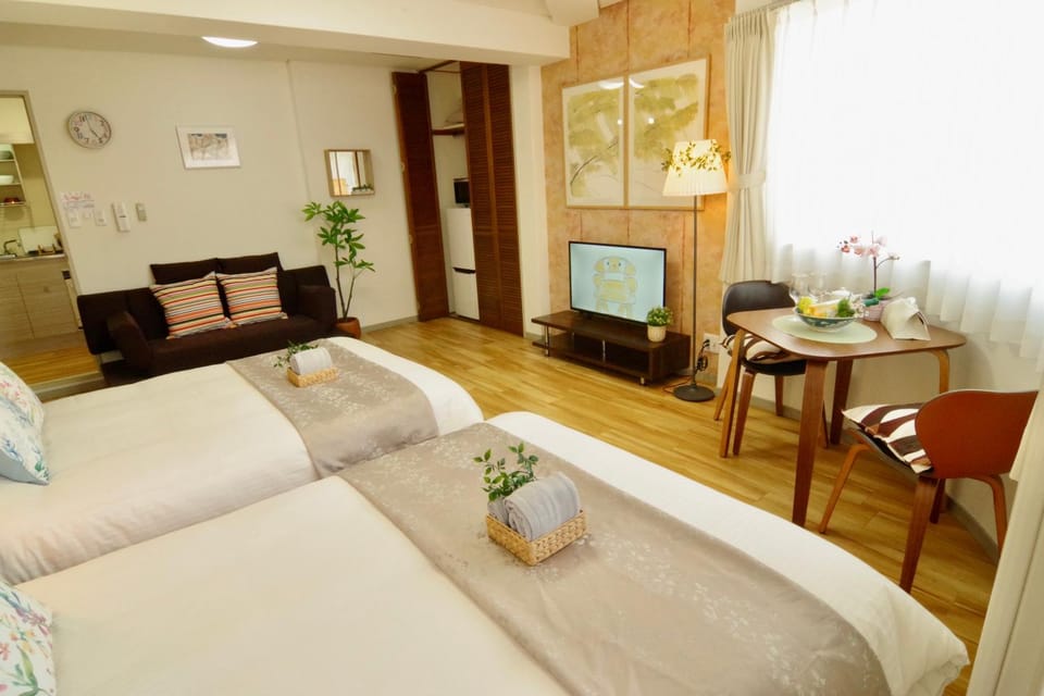 Nippombashi Art Hotel 602 Apartment in Osaka