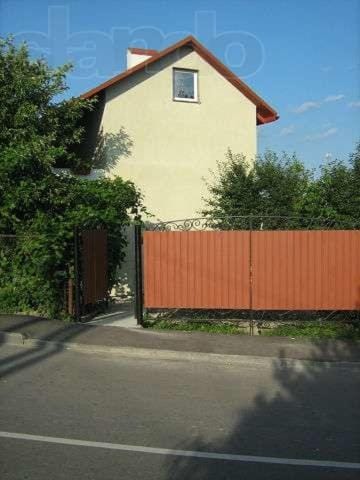 Двохповерховий будинок з двома апартаментами Apartment in Lviv Oblast