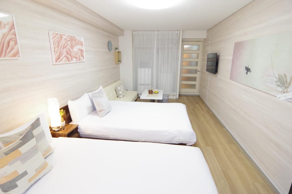 Nippombashi Art Hotel 606 Apartment in Osaka