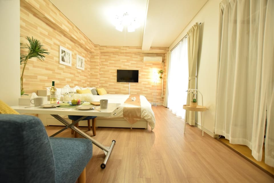 Nippombashi Art Hotel 701 Apartment in Osaka