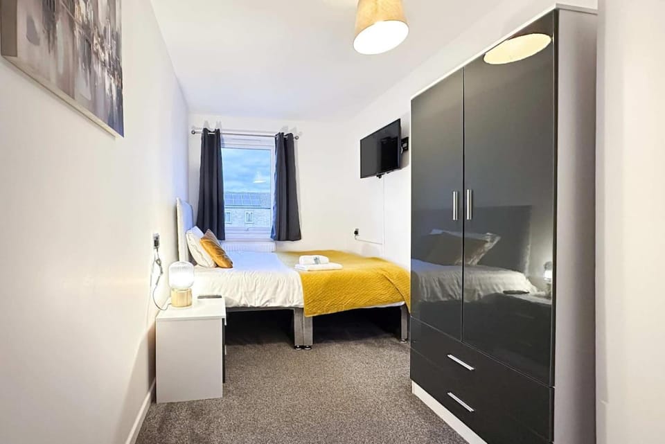 Bedroom, wardrobe