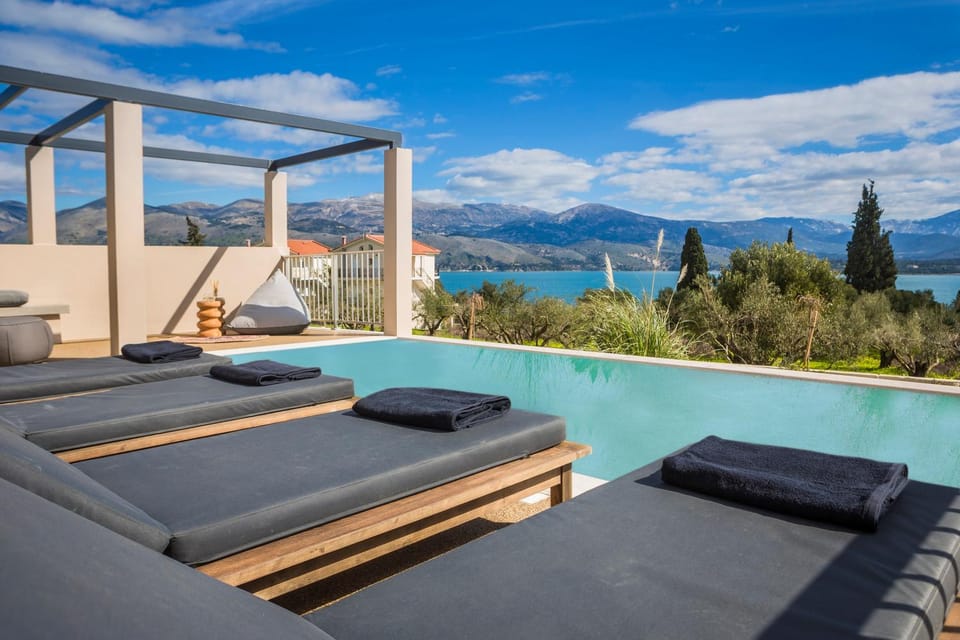 Sea view, Swimming pool