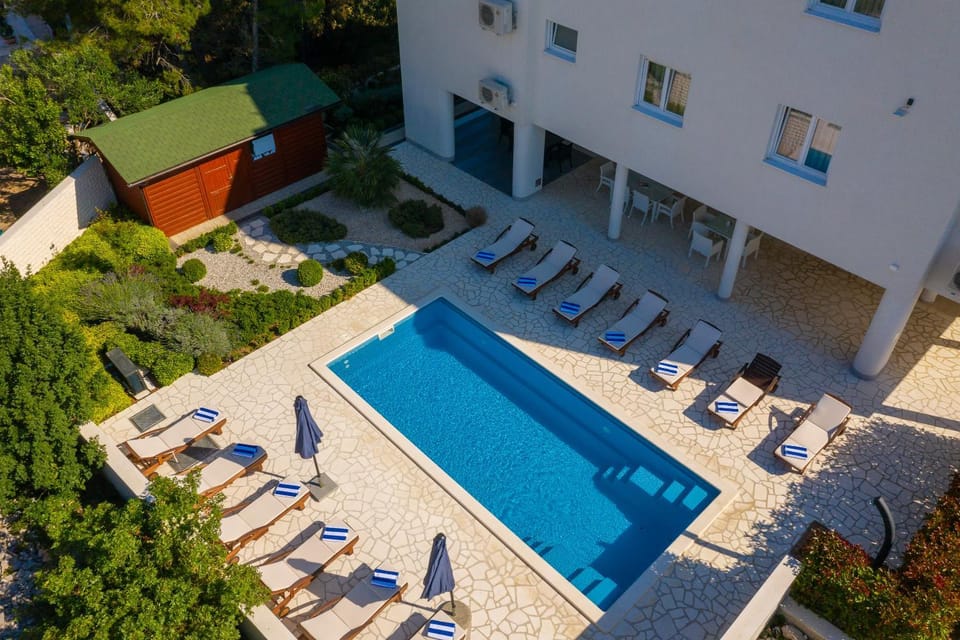 Pool view, Swimming pool