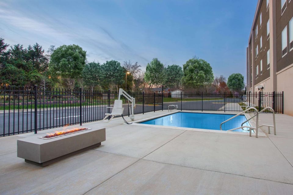On site, Swimming pool