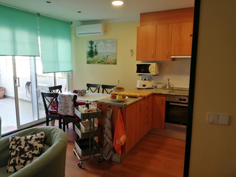 Dining area, minibar, pet friendly