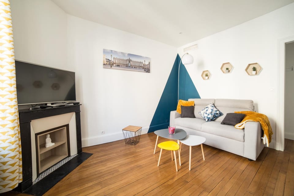 Communal lounge/ TV room, TV and multimedia, Living room, Seating area