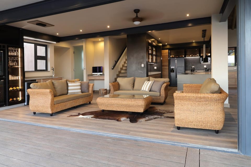 Living room, Lounge or bar, Seating area